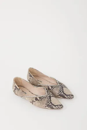 Grey & Black Textured Flat