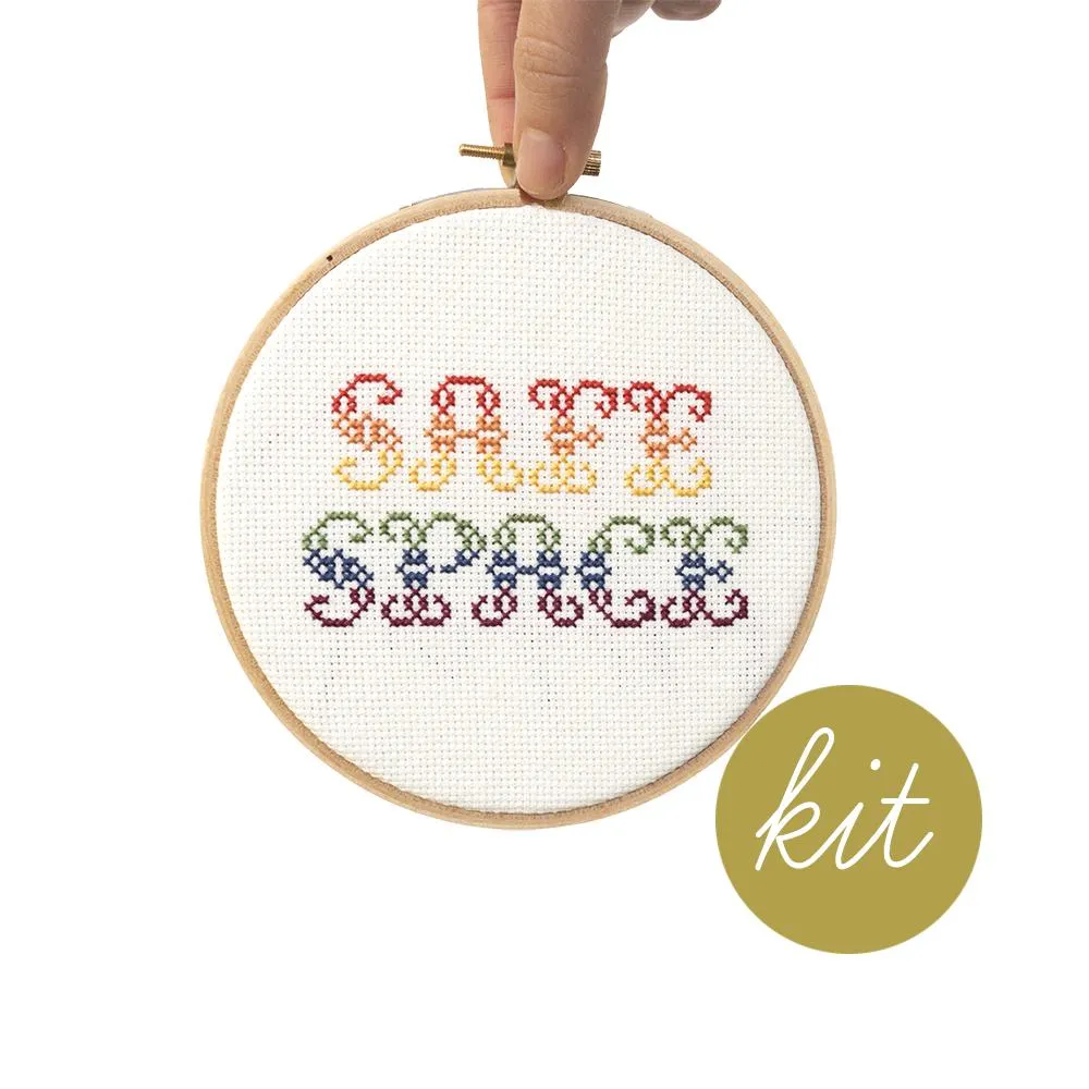 Junebug & Darlin 5" Cross Stitch Kit