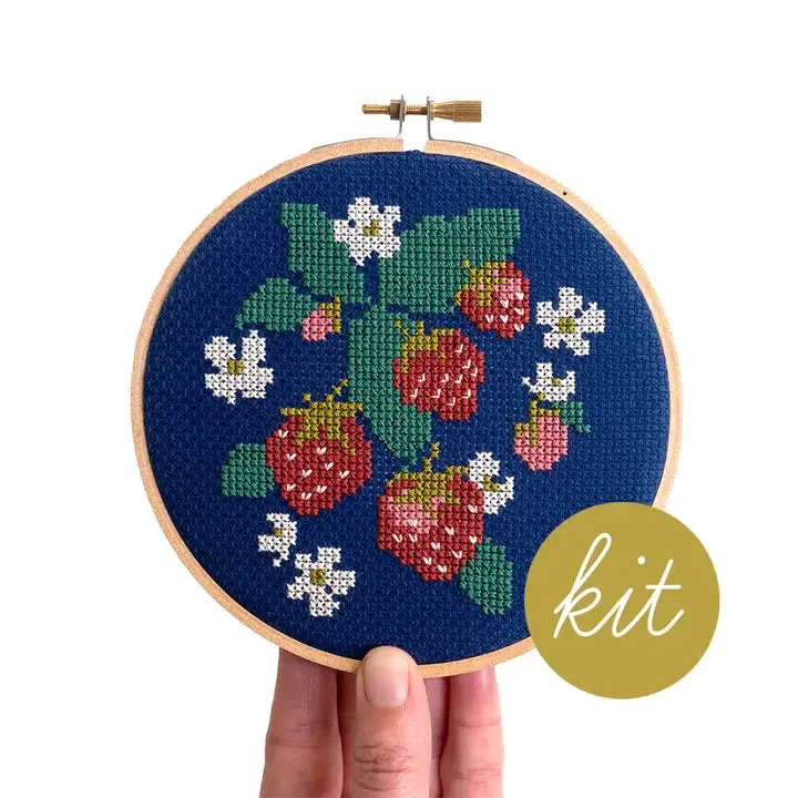 Junebug & Darlin 5" Cross Stitch Kit