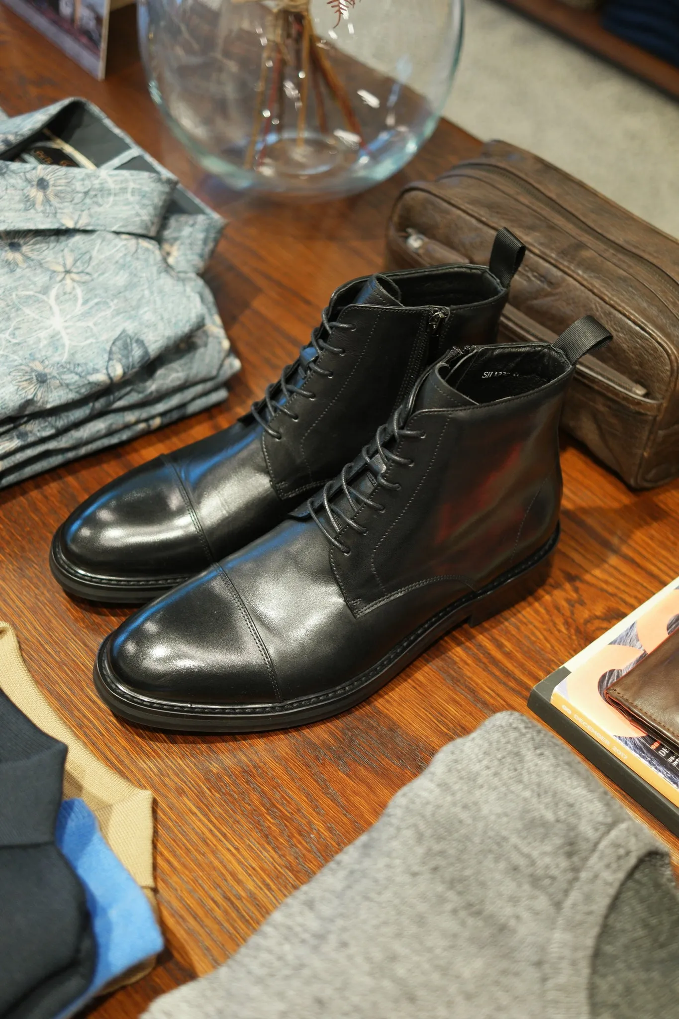 Monty Lace Up Boot: Black
