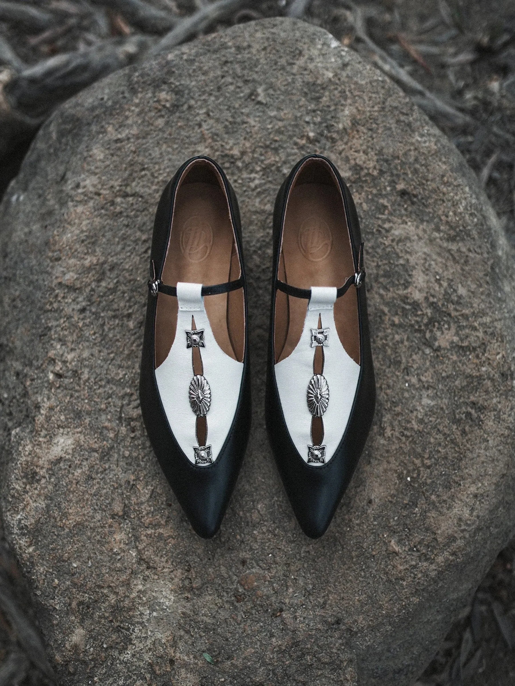 Pointed Toe Metal Pierce Mary Jane Flats