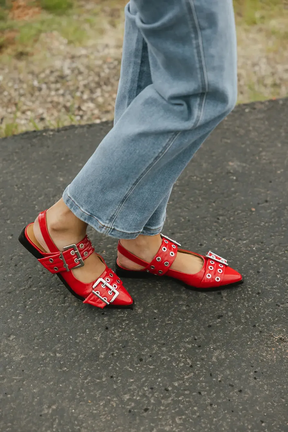 Steve Madden Graya Flats in Red