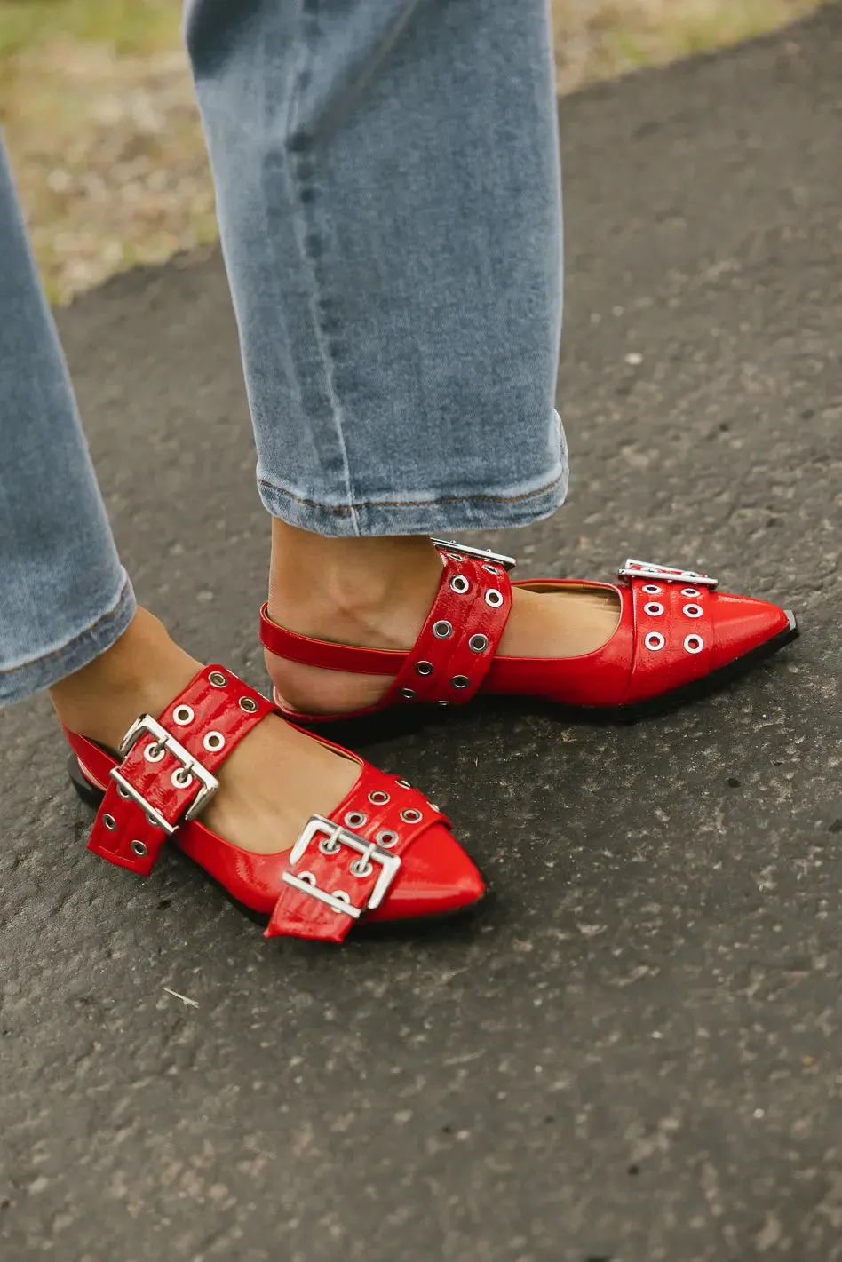Steve Madden Graya Flats in Red