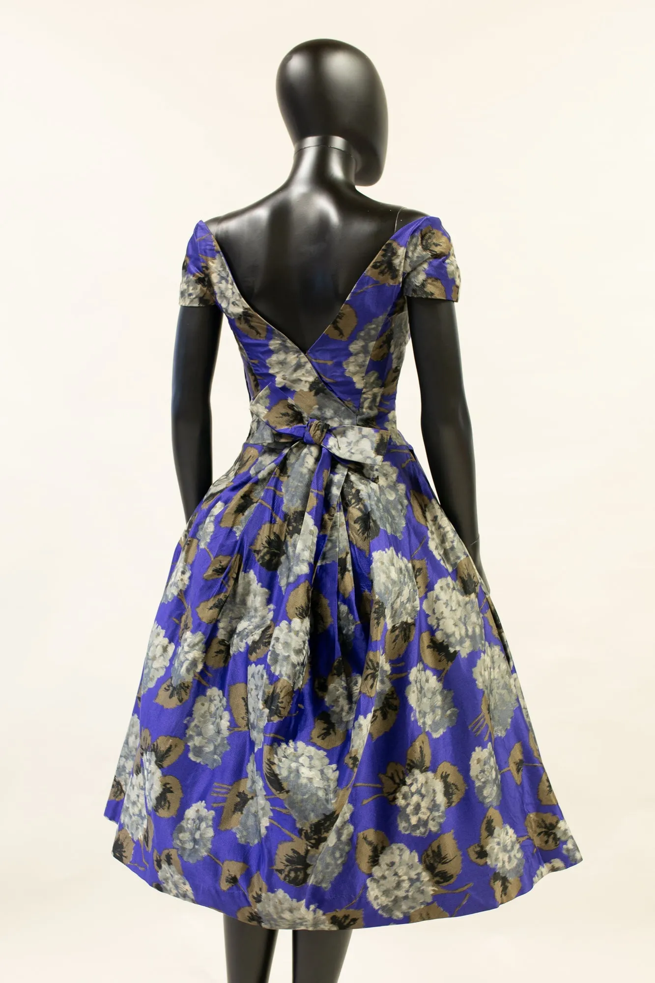 Vintage 1950s Purple Hydrangea Dress